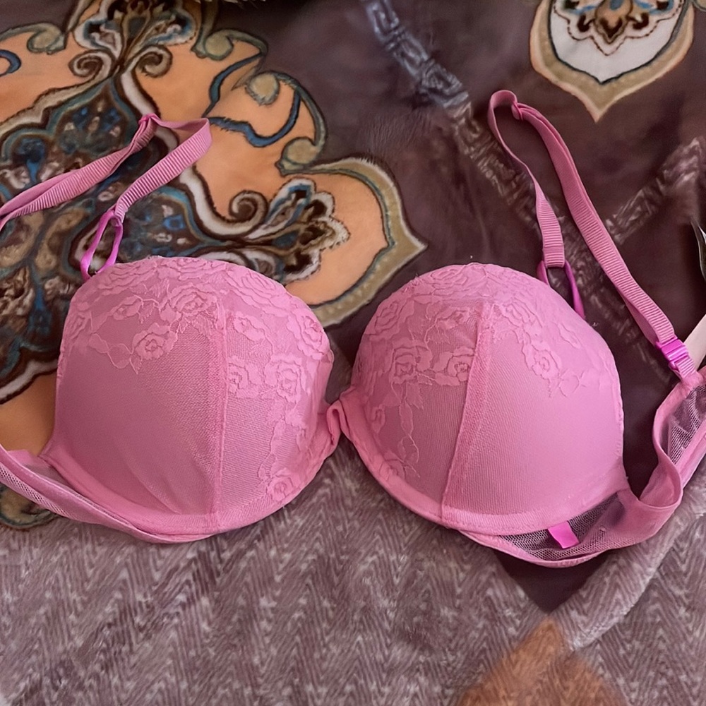 Pink VS push-up bra